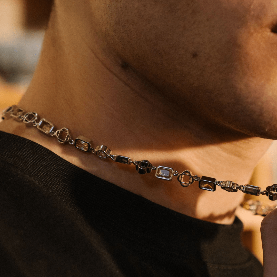 Yellow Gemstone Clover Necklace (Silver) - Image 5